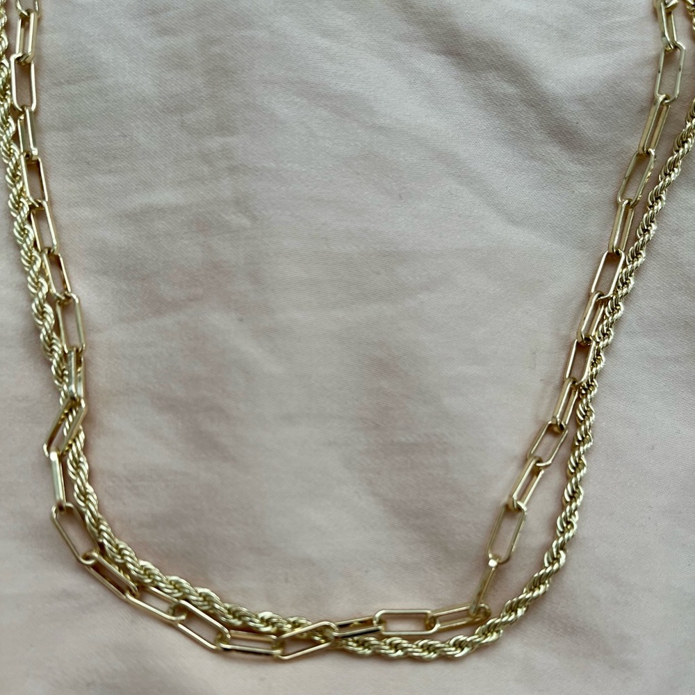 2 Gold chains - Picture 2 of 2